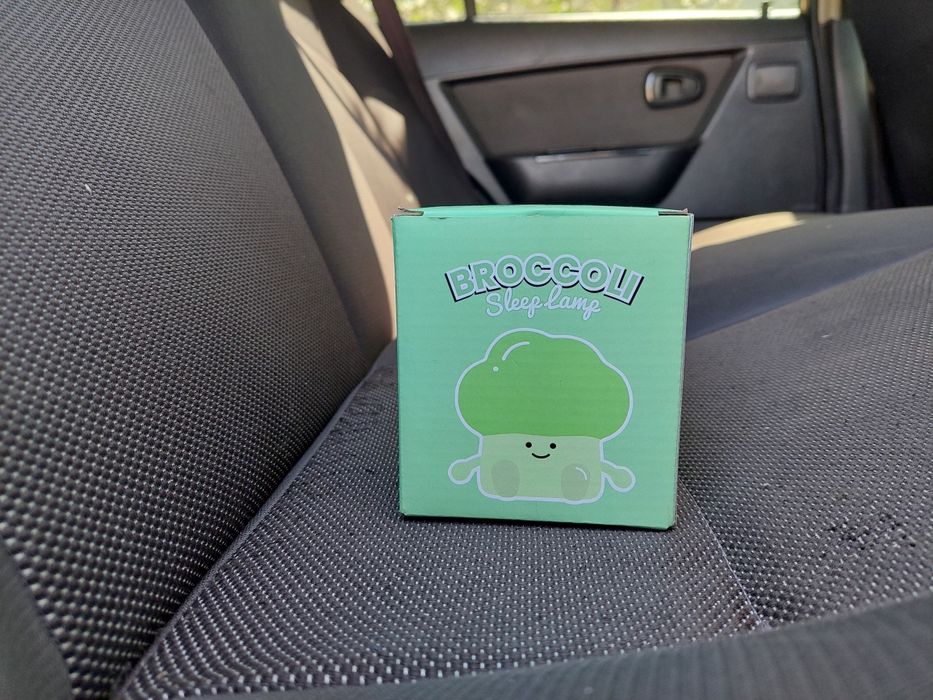 Перезаряжаемый силиконовый ночник в виде
милого брокколи для детей