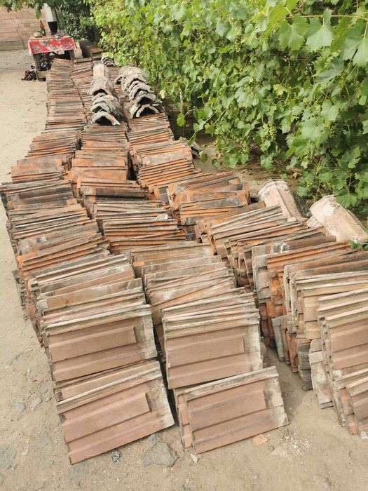 Vând tiglă 2 lei negociabil