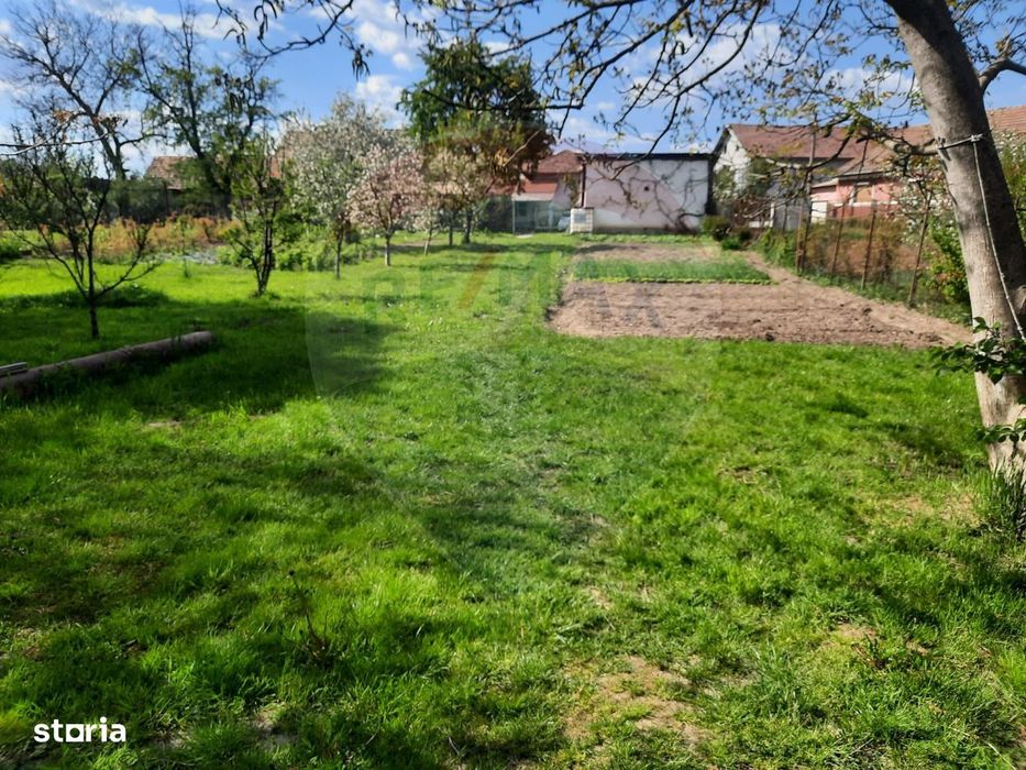 Casă langa Fagaras cu teren de 1836mp si parau in spatele curtii