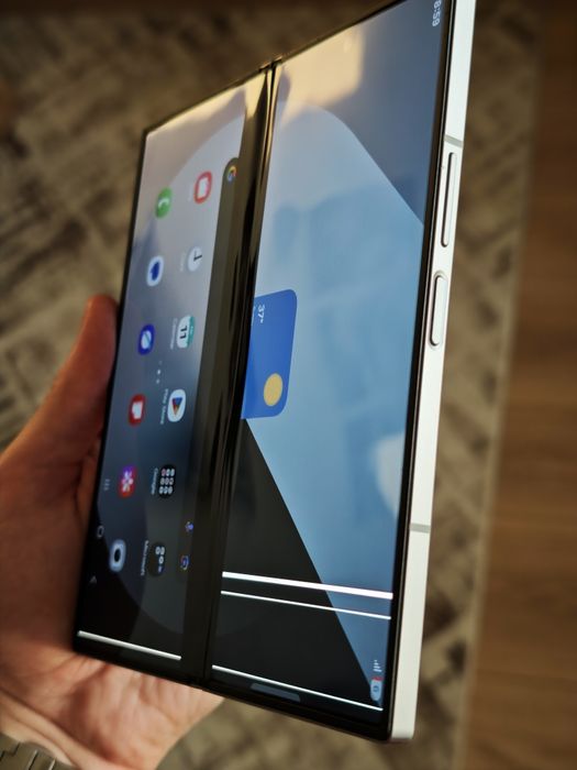 Samsung Z Fold6 (За дисплей)