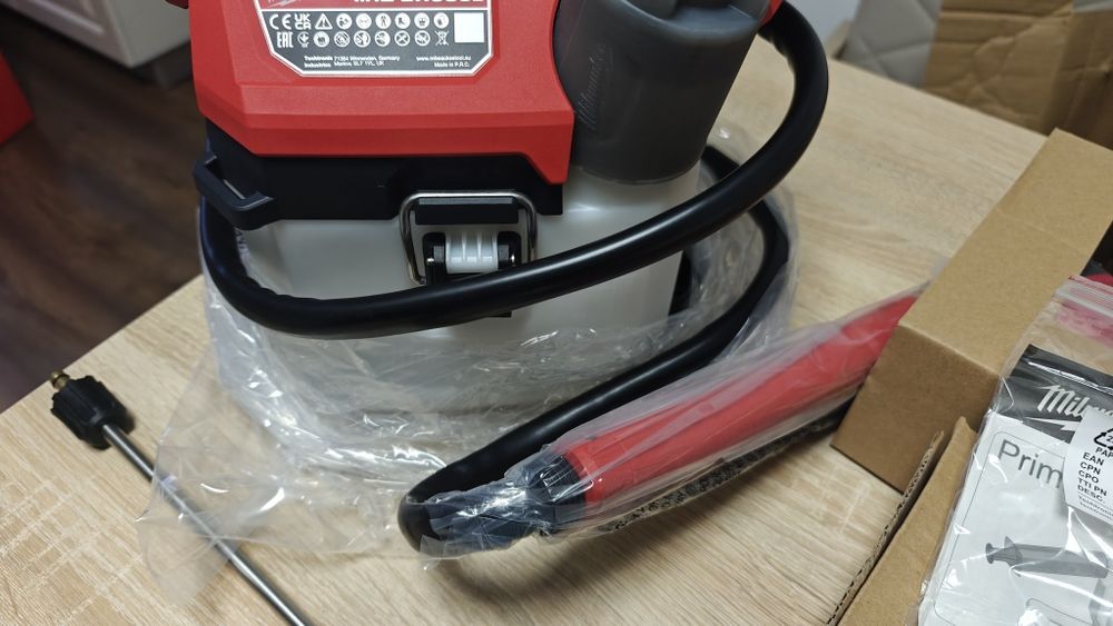 Pompa de stropit pomi milwaukee