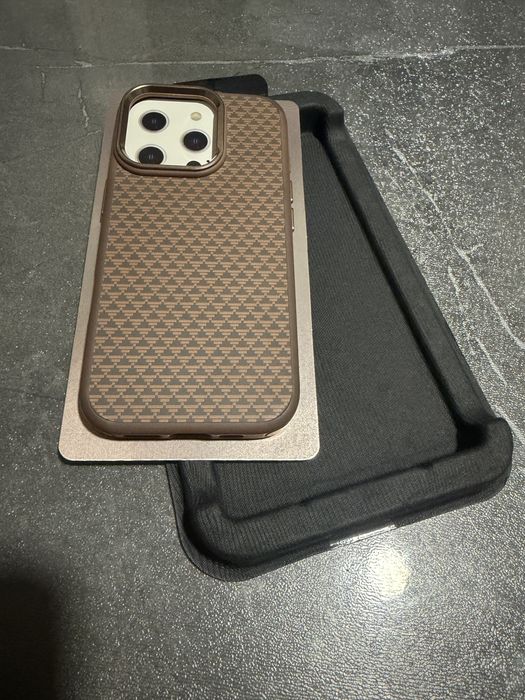 Чехол iPhone 16 pro