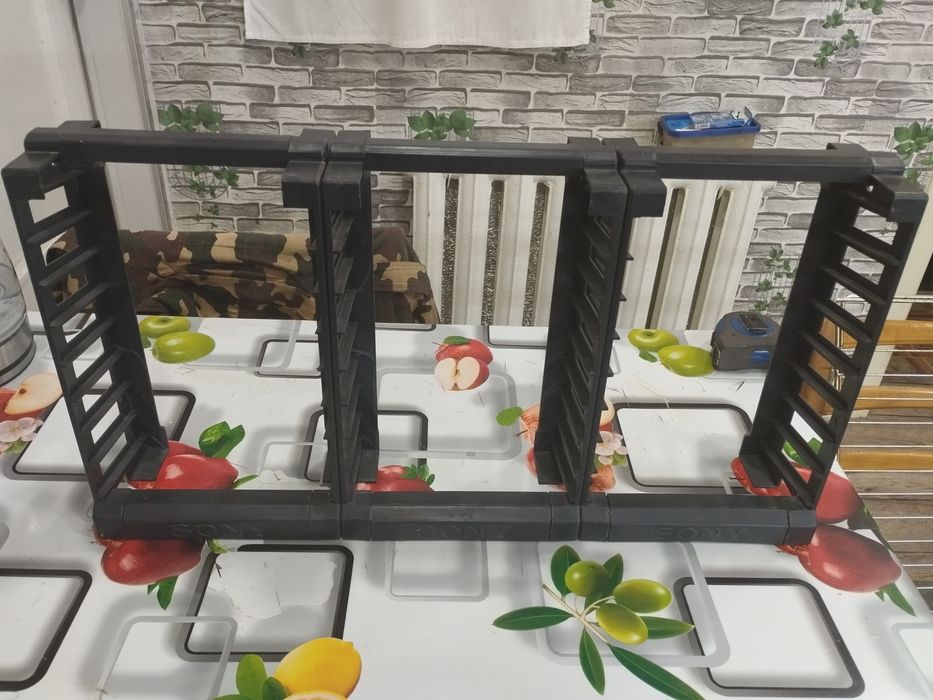 Подставка для видеокассет и ДВД