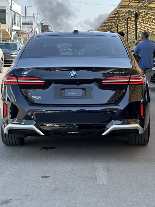 BMW i5 35L eDrive 2025 с пробегом