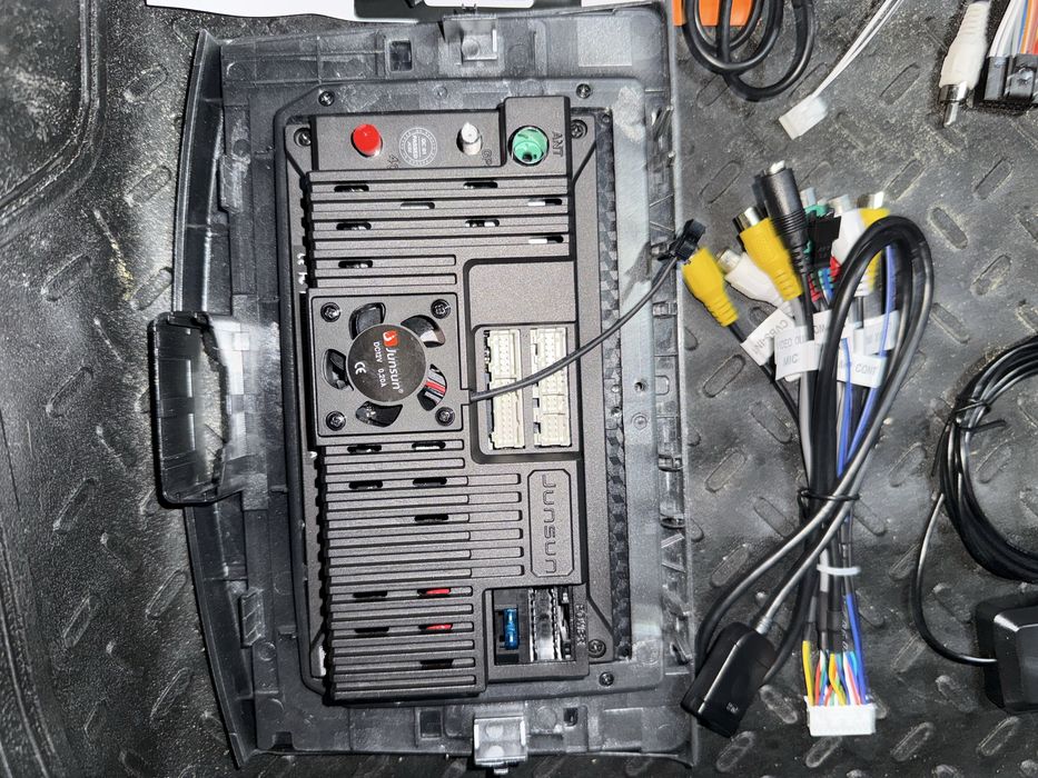 Навигация за VW Passat B7 10”