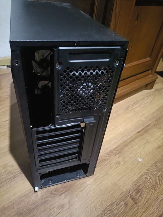 Продаю корпус ПК
