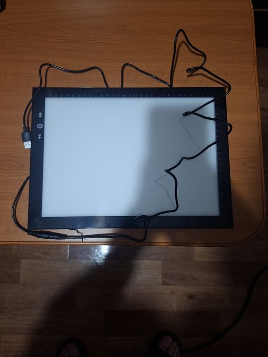 Vând HSK A4 Light Pad – ideal pentru trasare și desen