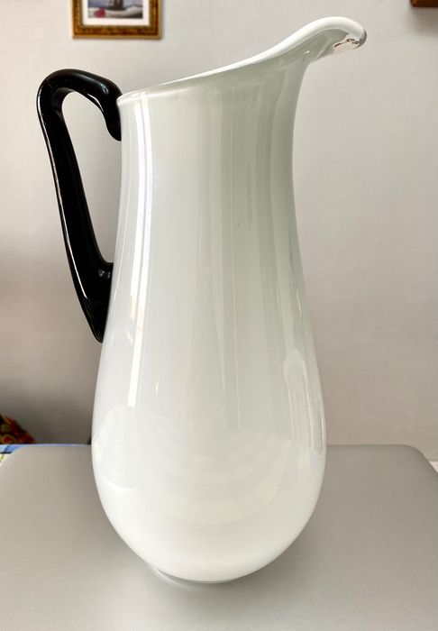 Кувшины графины молочное стекло хрусталь винтаж