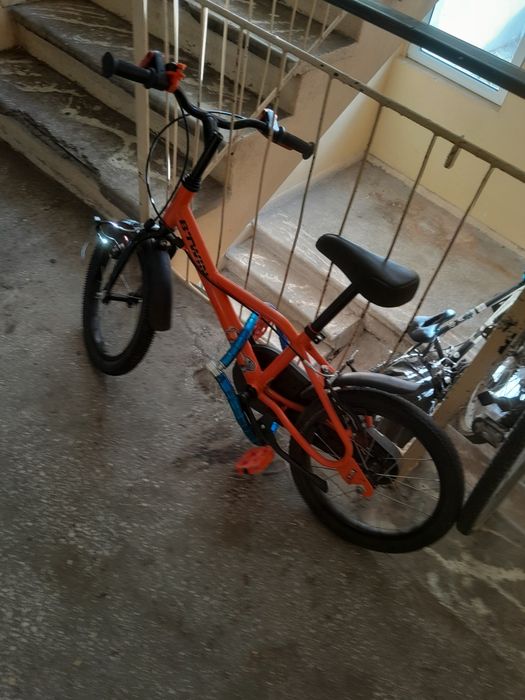 Vând bicicleta pt copii
