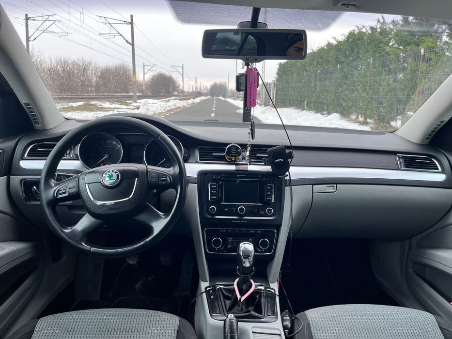 Vând skoda superb