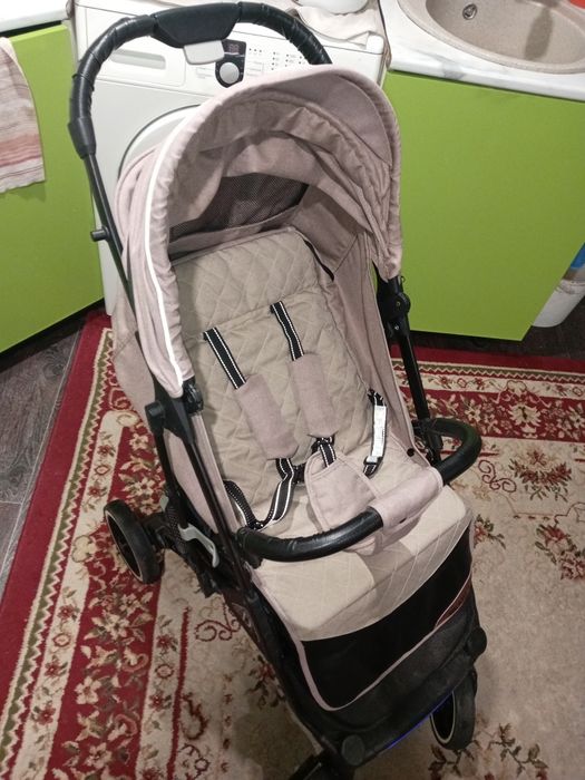Коляска прогулочная