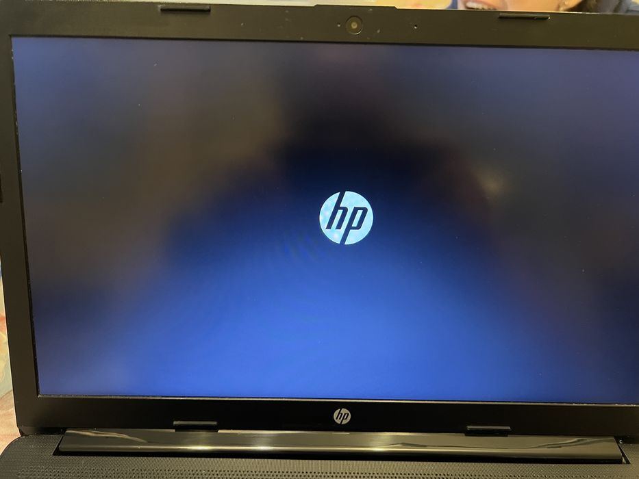 Лаптоп HP 15- da0048nu