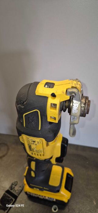 Multifunctional oscilant DeWALT