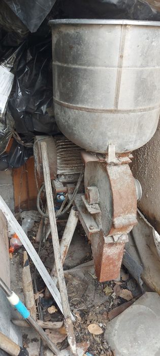 Продам зерно-дробилку