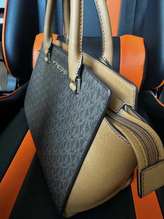 Оригинална чанта Michael Kors – отлично състояние