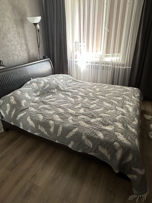 продам 2 спальную кровать