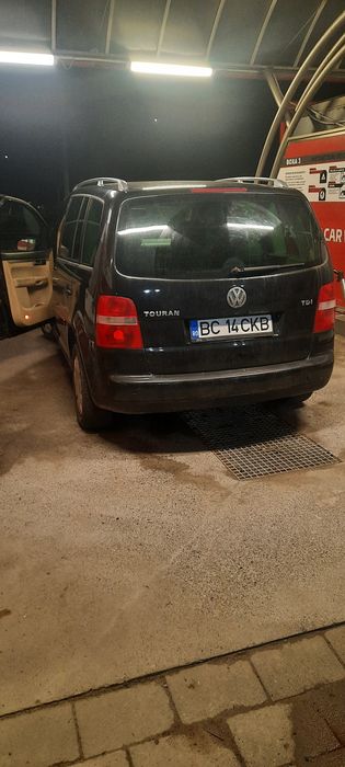 Vw touran anul 2004