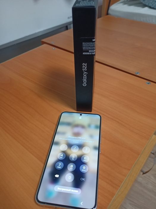 Продам Самсунг S22 128 гб