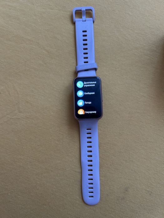 Продам часы HUAWEI Watch Fit