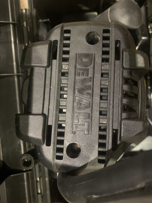 DeWALT DWE 625/2300W/230V/2024г/оберфреза в куфар с аксесоари