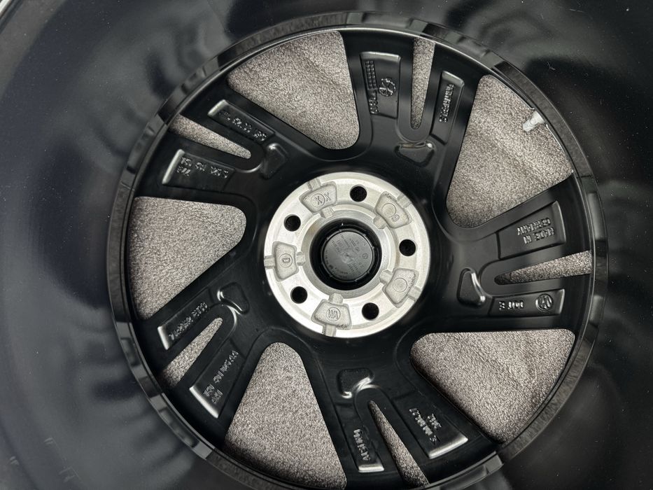 Jante originale VW Touareg III Nevada pe 20