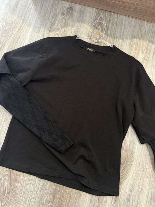 Тениска Balenciaga и тениски и потници от Zara