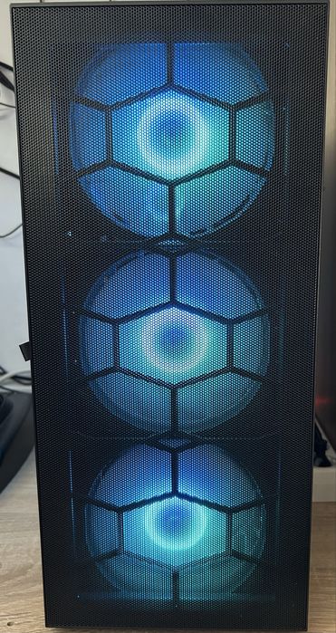 Vând PC gaming + monitor ( opțional )