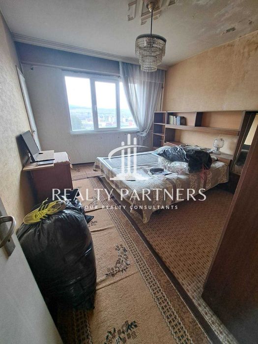 Продава се Четиристаен апартамент в Перник, Изток - 91 кв.м за 1154 €/кв.м - Снимка #2