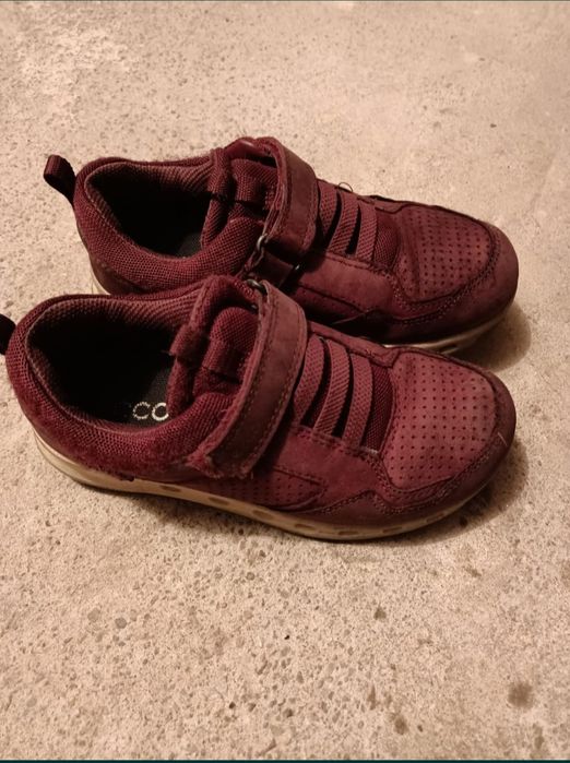 Adidași marca Ecco nr. 31