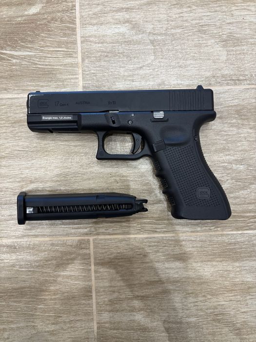 Еърсофт пистолет Glock 17 Gen4 6mm
