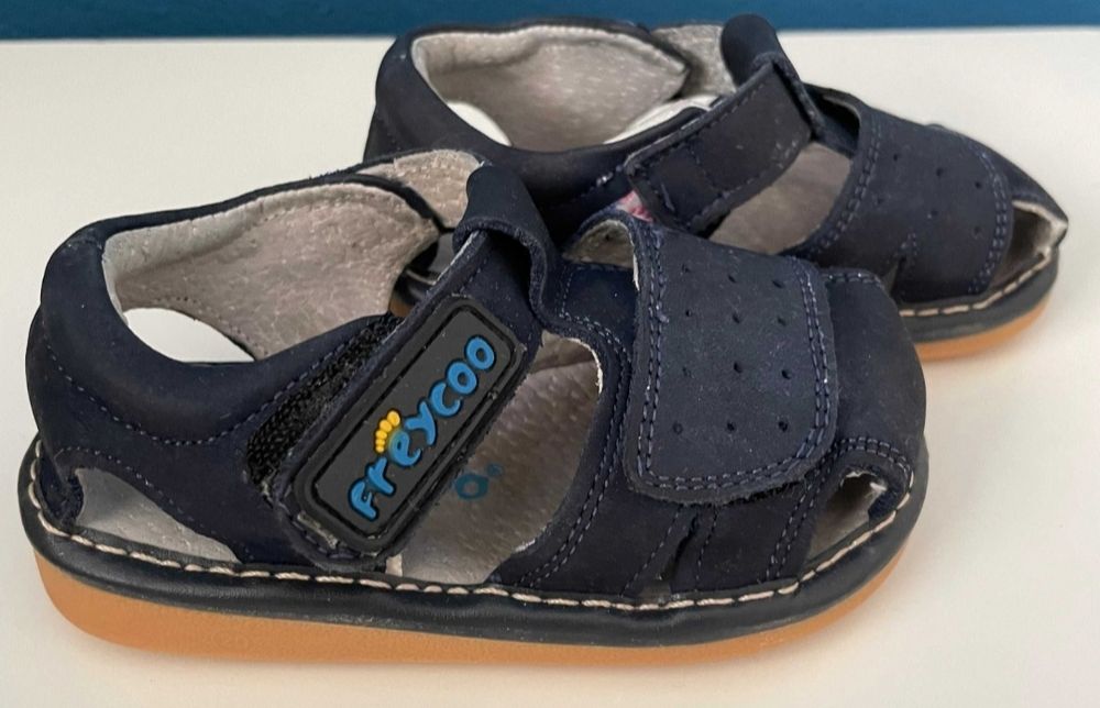 Vând săndăluțe Freycoo mărimea 20 (12.5 cm)