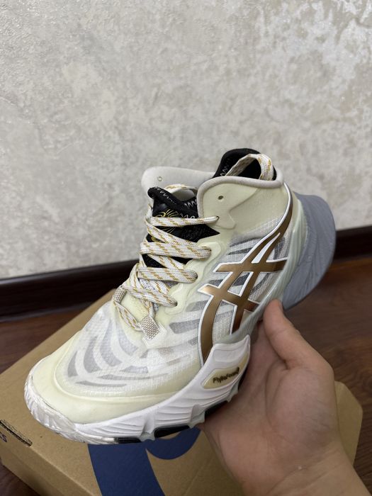 Продам Asics metarise в отличном состоянии