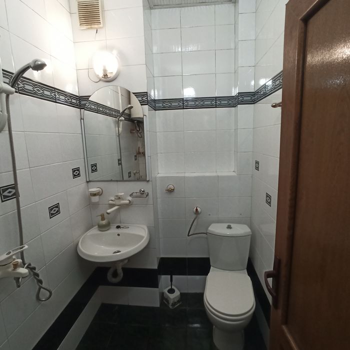 Дава се под наем Четиристаен апартамент в Казанлък - 125 кв.м за 331.5 € - Снимка #5