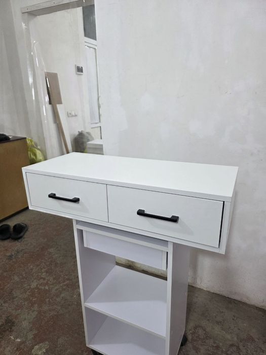 Навесная тумба ( консоль) универсальное решение для любого интерьера.