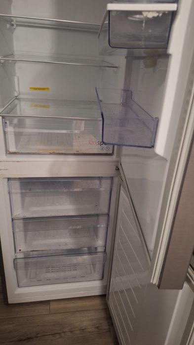 Vand frigider beko