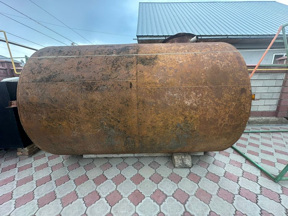 Продам бочку 10куб