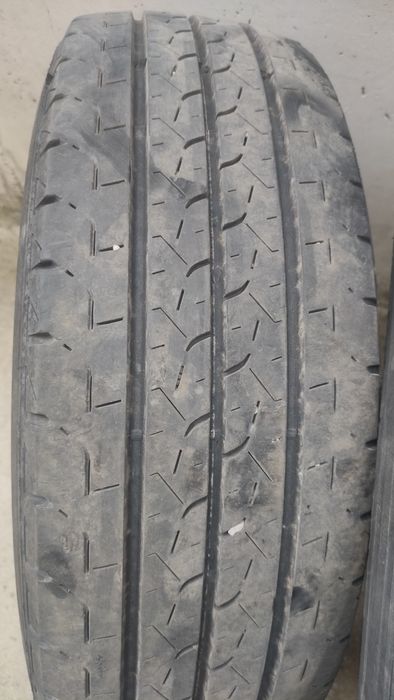 Гуми за бус 16 цола