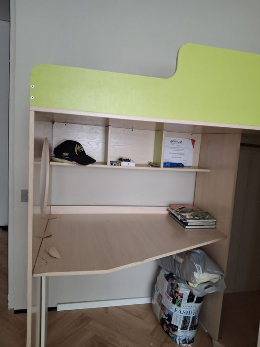 Продам бу двухэтажную кровать