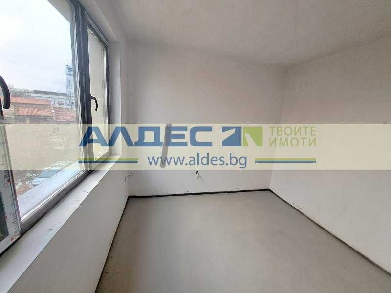 Компактен четиристаен ап. в нова сграда в Сухата Река!