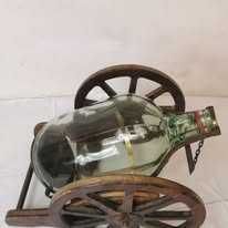 Sticla de vin cu suport car