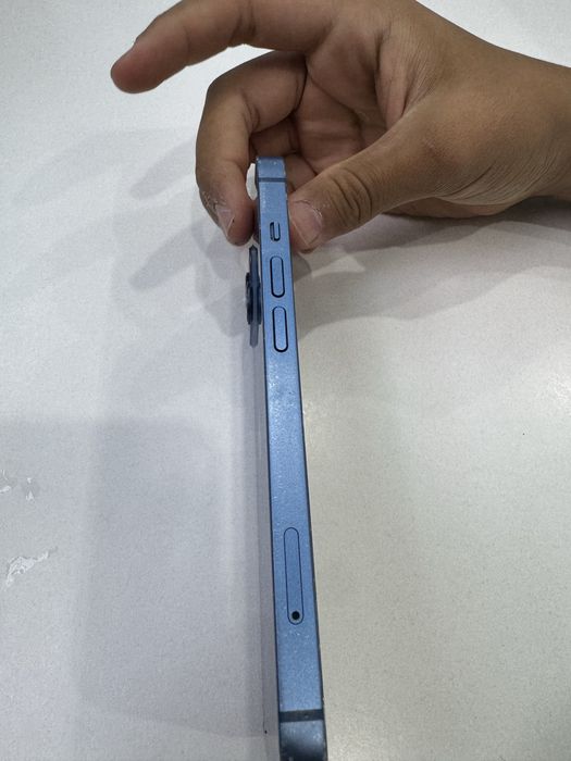 Продается iPhone 13