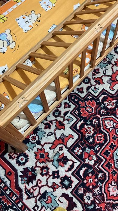 Манеж с матрасом. Кровать детская.