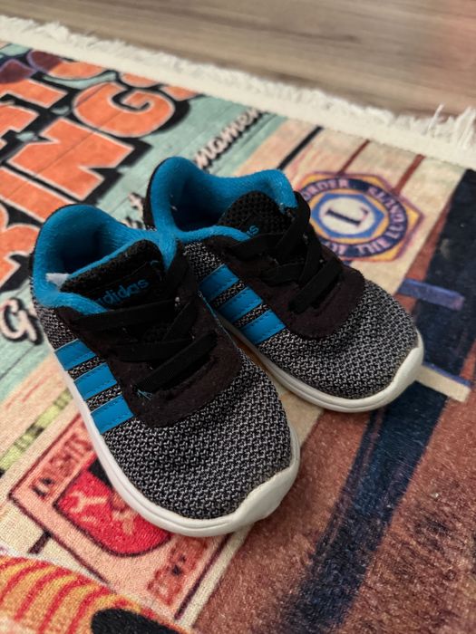 Използвани бебешки обувки Adidas