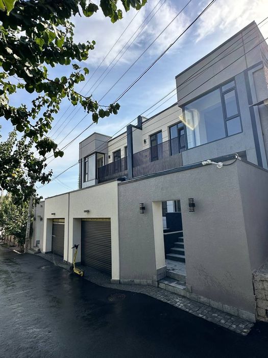 Дом продается на Мирзо Улугбеке