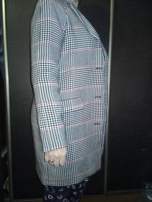 Пальто в клетку Mango размер M