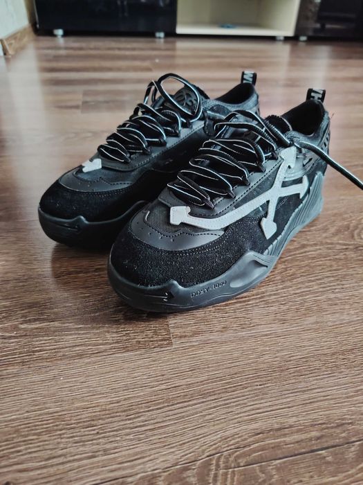 Pereche adidasi off white oddsy noir-1000