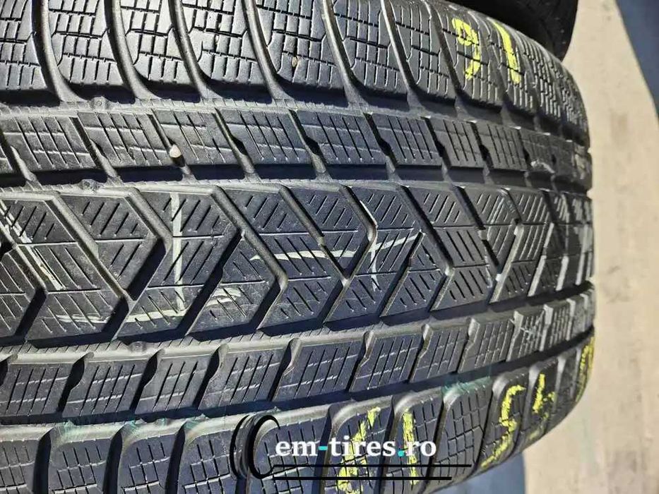 SET 2 Anvelope Iarna 295/45 R19 PIRELLI Scorpion Winter 113V
