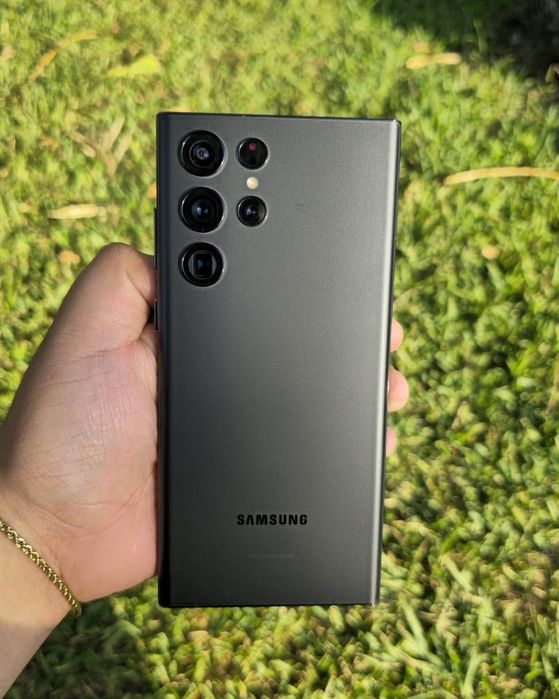 Samsung s22 ultra  5G 256gb 90kun garyantta