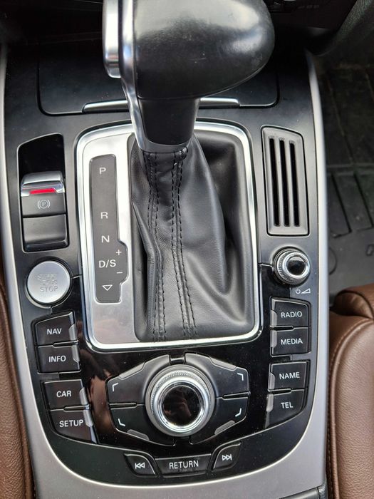 Audi A4 B8.5 2.0TDI 143CP Automat foarte dotat