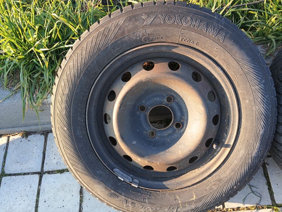 Зимни гуми с джанти от  Пежо